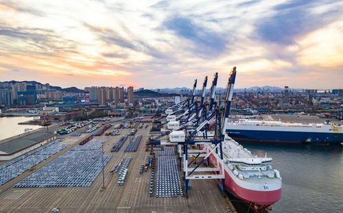 三年前的今天,一艘 巨輪 啟航